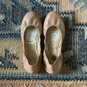 Vince Camuto flats
